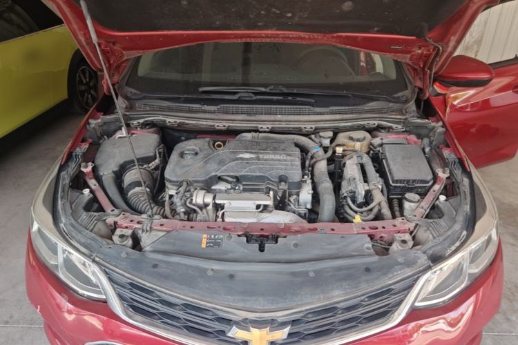 Used Chevrolet Cruze 2017 1.4T Dual-Clutch Pioneer Sunroof Edition Engine Bay