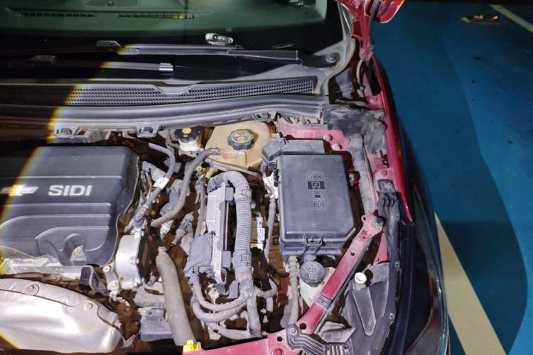 Used Chevrolet Cruze 2017 1.5L Automatic Pioneer Sunroof Edition Engine Bay Left
