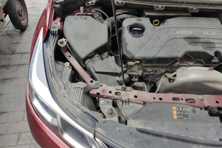 Used Chevrolet Cruze 2017 1.5L Automatic Pioneer Sunroof Edition Engine Bay Right