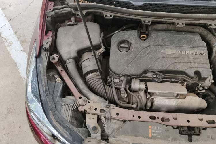 Used Chevrolet Cruze 2017 1.4T Dual-Clutch Xuanfeng Edition Engine Bay Right