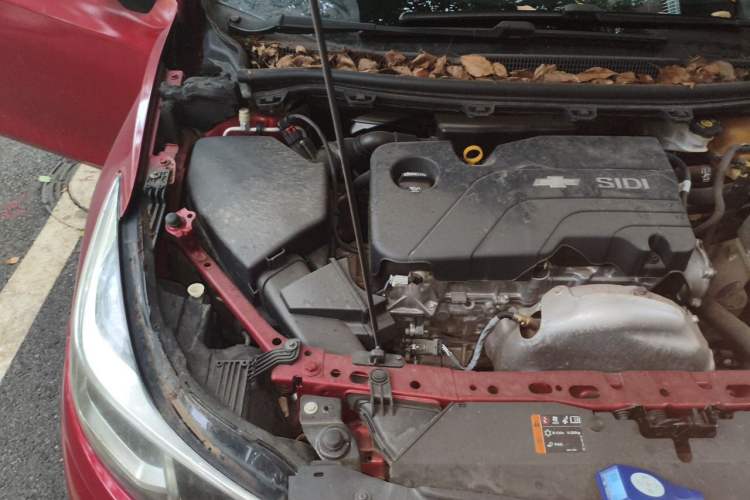 Used Chevrolet Cruze 2017 1.5L Automatic Pioneer Sunroof Edition Engine Bay Right