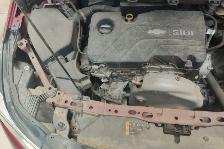 Used Chevrolet Cruze 2017 1.5L Automatic Pioneer Sunroof Edition Engine Bay Right