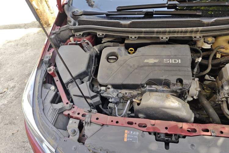Used Chevrolet Cruze 2017 1.5L Manual Xuanfeng Edition Engine Bay Right