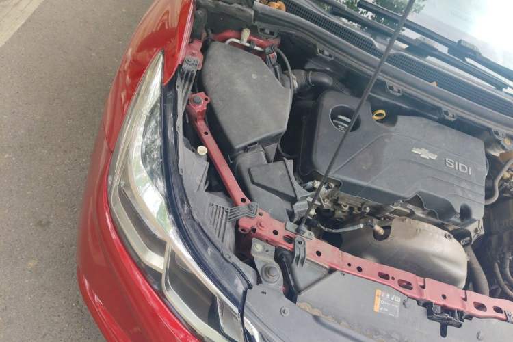 Used Chevrolet Cruze 2017 1.5L Automatic Pioneer Sunroof Edition Engine Bay Right
