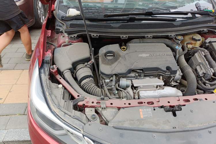 Used Chevrolet Cruze 2017 1.4T Hatchback Dual-Clutch Lingfeng Edition Engine Bay Right