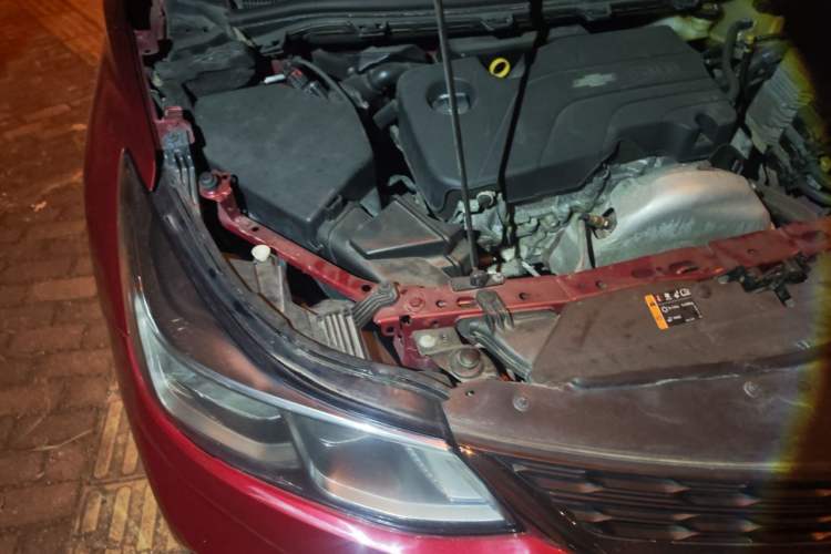 Used Chevrolet Cruze 2017 1.5L Automatic Pioneer Sunroof Edition Engine Bay Right