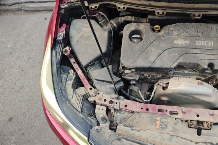 Used Chevrolet Cruze 2017 1.5L Manual Xuanfeng Edition Engine Bay Right