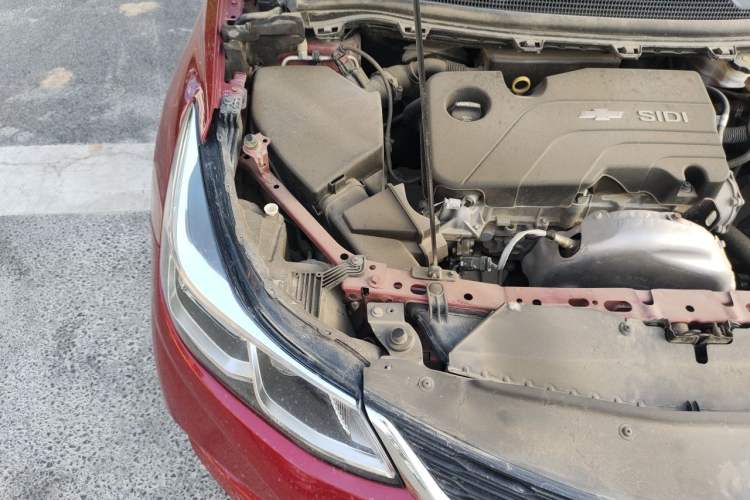 Used Chevrolet Cruze 2017 1.5L Automatic Pioneer Sunroof Edition Engine Bay Right