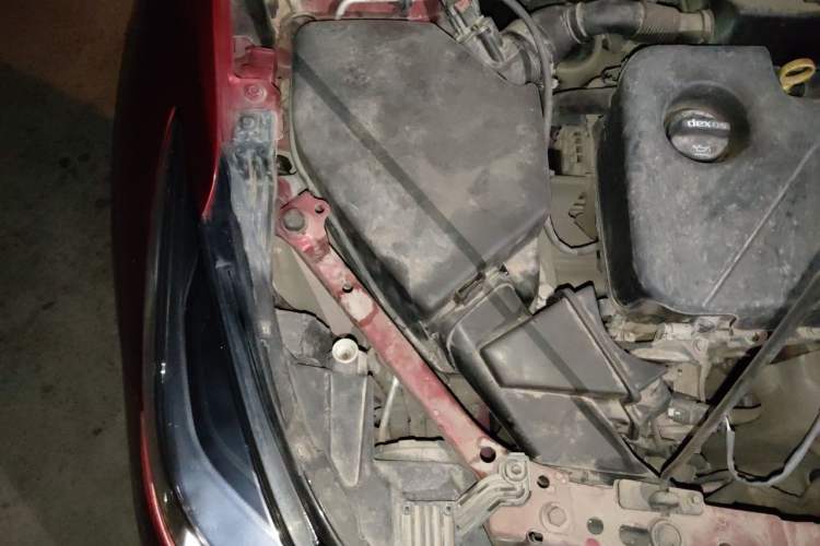 Used Chevrolet Cruze 2017 1.5L Automatic Pioneer Sunroof Edition Engine Bay Right