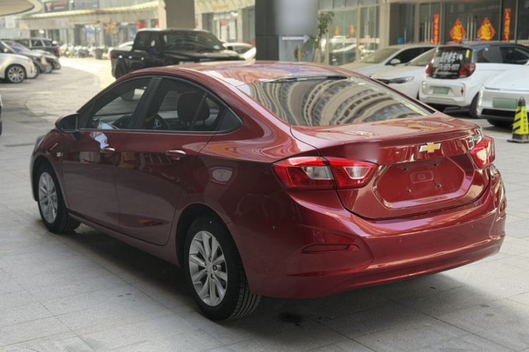 Used Chevrolet Cruze 2017 1.5L Manual Pioneer Edition Exterior 4