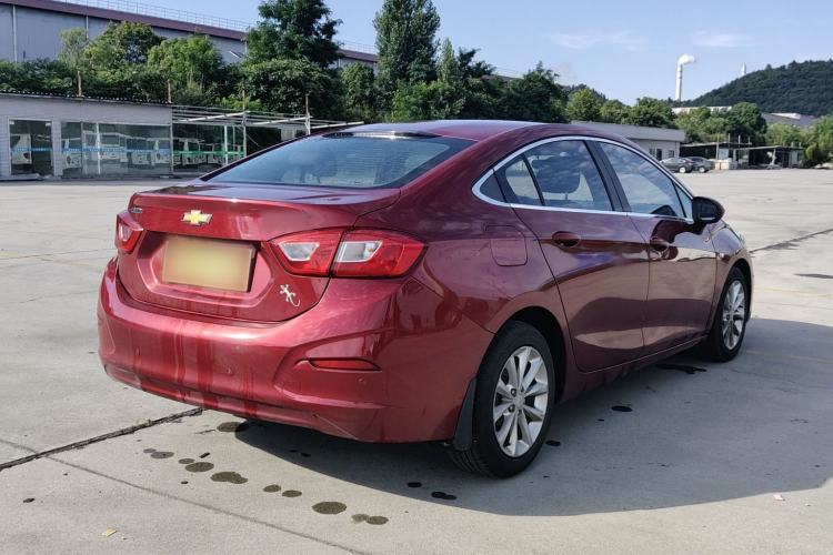 Used Chevrolet Cruze 2017 1.5L Automatic Pioneer Sunroof Edition Exterior 5