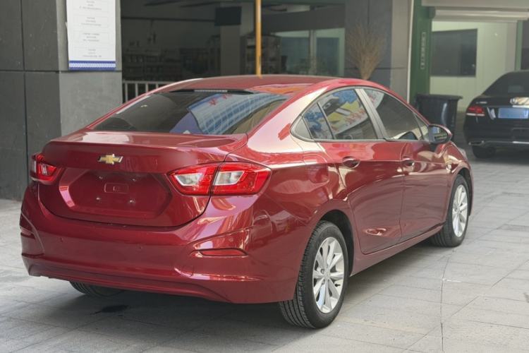 Used Chevrolet Cruze 2017 1.5L Manual Pioneer Edition Exterior 6