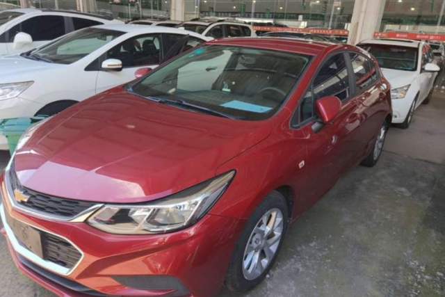 Used Chevrolet Cruze 2017 1.5L Hatchback Manual Pioneer Edition