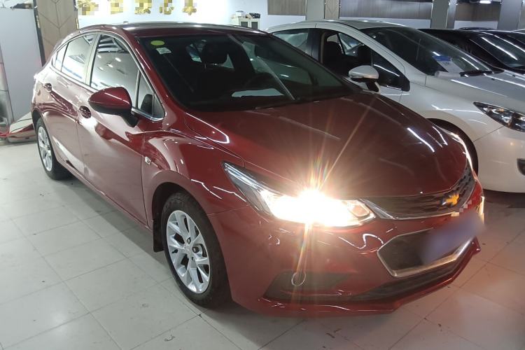 Used Chevrolet Cruze 2017 1.5L Hatchback Automatic Xuanfeng Edition Front Right 45 Deg