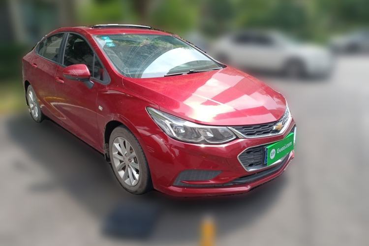 Used Chevrolet Cruze 2017 1.5L Automatic Pioneer Sunroof Edition Front Right 45 Deg