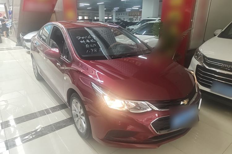 Used Chevrolet Cruze 2017 1.5L Automatic Pioneer Sunroof Edition Front Right 45 Deg