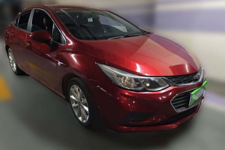 Used Chevrolet Cruze 2017 1.5L Automatic Pioneer Sunroof Edition Front Right 45 Deg