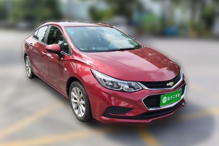 Used Chevrolet Cruze 2017 1.5L Automatic Pioneer Sunroof Edition Front Right 45 Deg