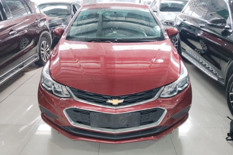 Used Chevrolet Cruze 2017 1.5L Hatchback Manual Pioneer Edition Front