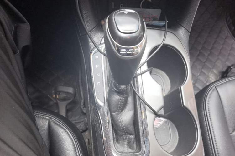 Used Chevrolet Cruze 2017 1.4T Dual-Clutch Pioneer Sunroof Edition Gear Lever