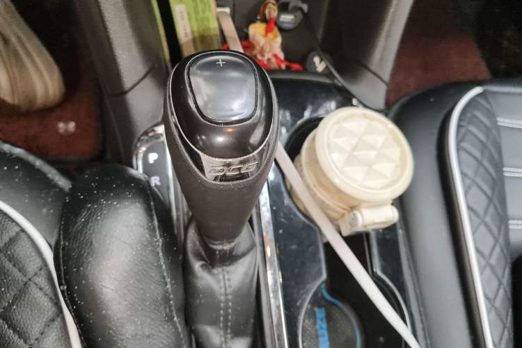 Used Chevrolet Cruze 2017 1.4T Dual-Clutch Xuanfeng Edition Gear Lever