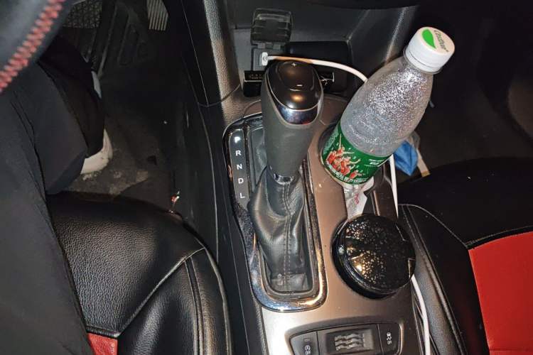 Used Chevrolet Cruze 2017 1.5L Automatic Pioneer Sunroof Edition Gear Lever