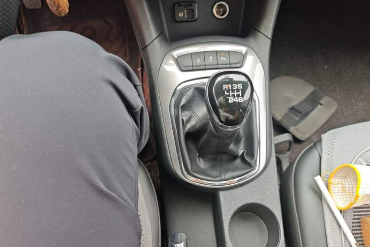 Used Chevrolet Cruze 2017 1.5L Manual Xuanfeng Edition Gear Lever