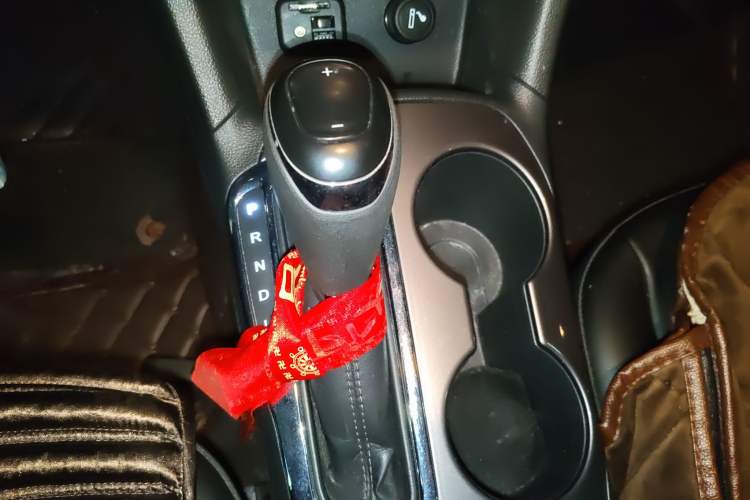 Used Chevrolet Cruze 2017 1.5L Automatic Xuanfeng Edition Gear Lever