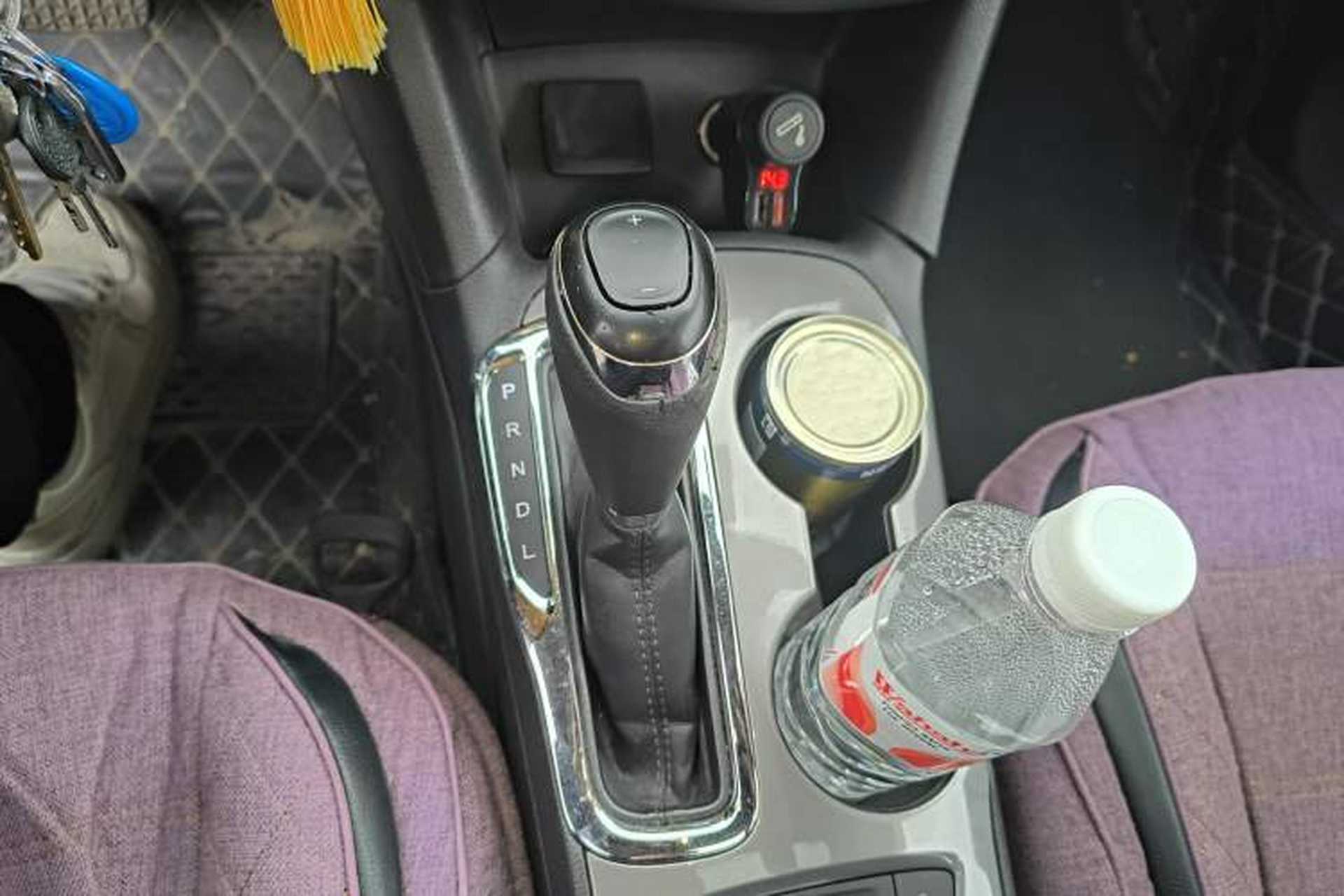 Used Chevrolet Cruze 2017 1.5L Automatic Pioneer Sunroof Edition Gear Lever