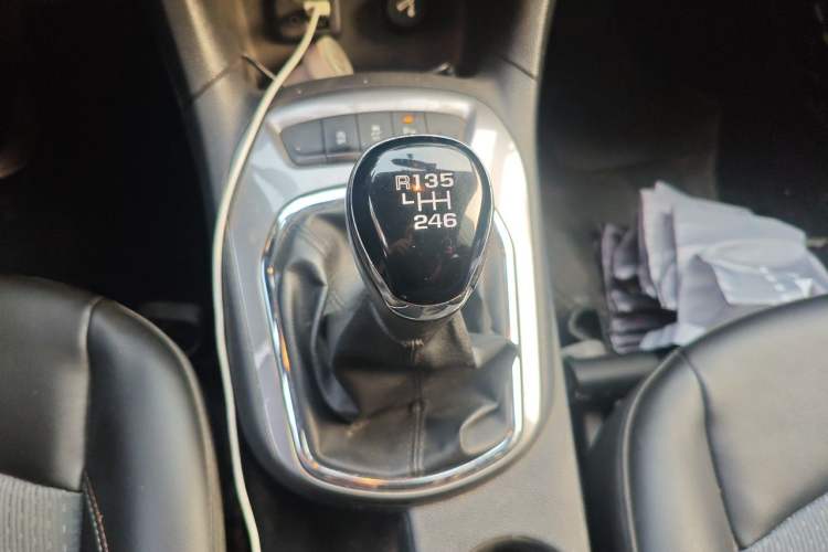 Used Chevrolet Cruze 2017 1.5L Manual Xuanfeng Edition Gear Lever