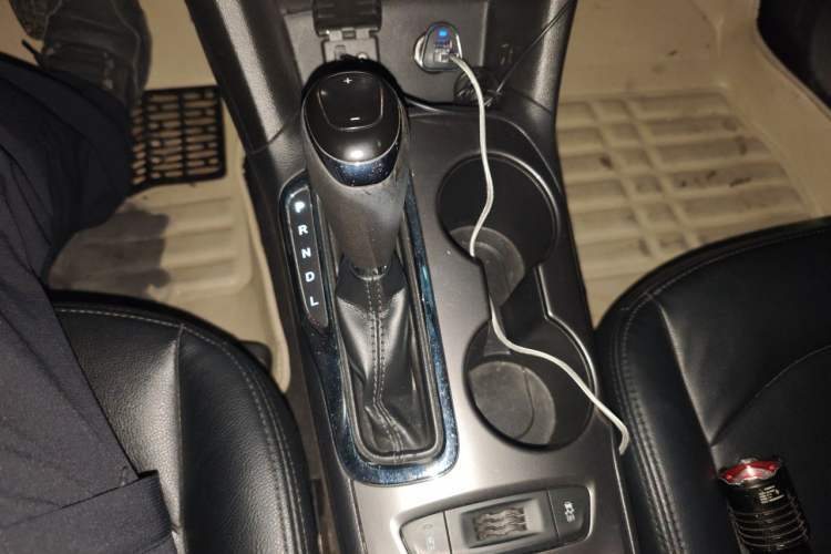 Used Chevrolet Cruze 2017 1.5L Automatic Pioneer Sunroof Edition Gear Lever