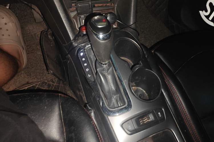 Used Chevrolet Cruze 2017 1.5L Automatic Pioneer Sunroof Edition Gear Lever