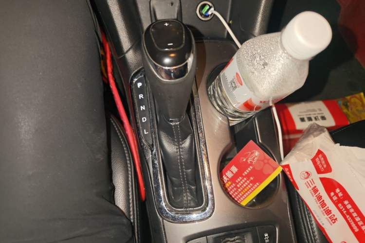 Used Chevrolet Cruze 2017 1.5L Automatic Pioneer Sunroof Edition Gear Lever