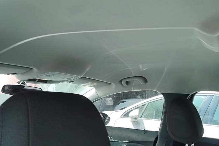Used Chevrolet Cruze 2017 1.5L Manual Pioneer Edition Headliner