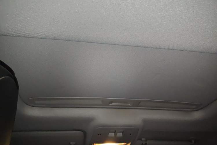 Used Chevrolet Cruze 2017 1.5L Automatic Pioneer Sunroof Edition Headliner
