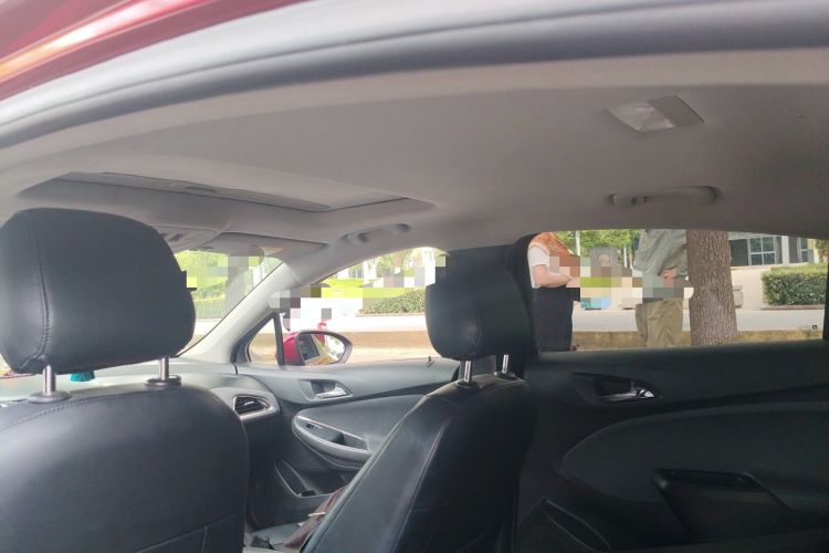 Used Chevrolet Cruze 2017 1.5L Automatic Pioneer Sunroof Edition Headliner