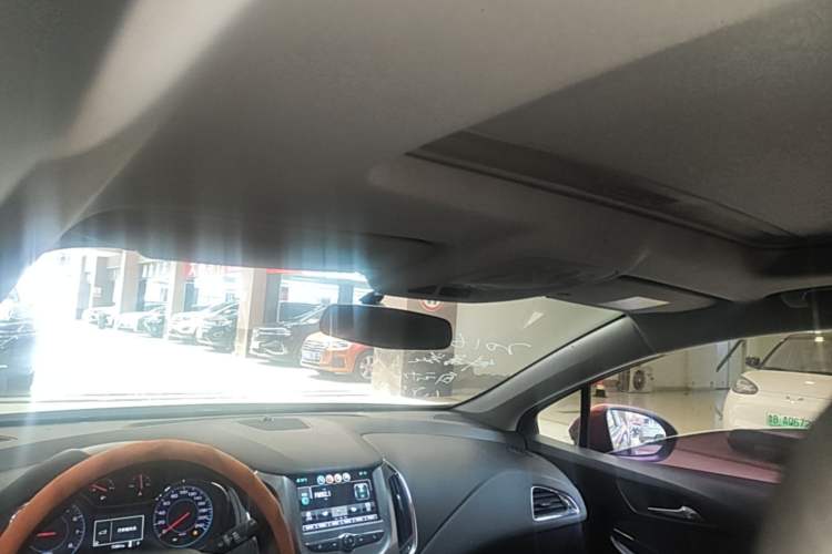 Used Chevrolet Cruze 2017 1.5L Automatic Pioneer Sunroof Edition Headliner