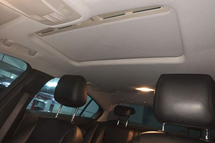 Used Chevrolet Cruze 2017 1.5L Automatic Pioneer Sunroof Edition Headliner