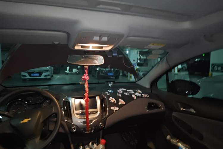 Used Chevrolet Cruze 2017 1.5L Automatic Pioneer Sunroof Edition Headliner
