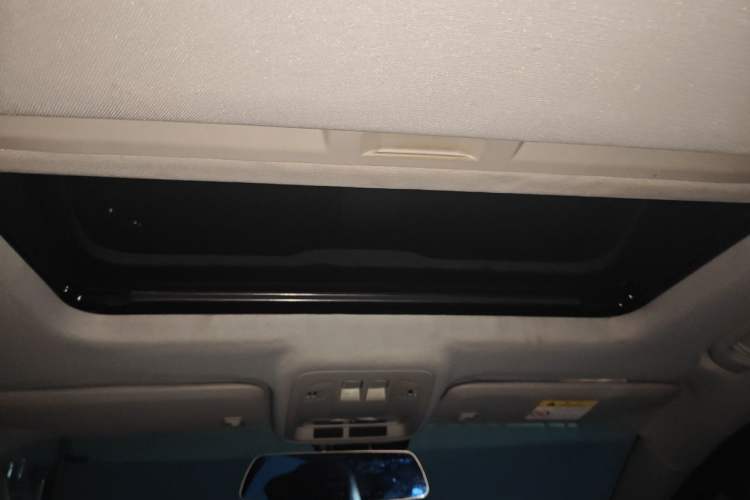 Used Chevrolet Cruze 2017 1.5L Automatic Pioneer Sunroof Edition Headliner