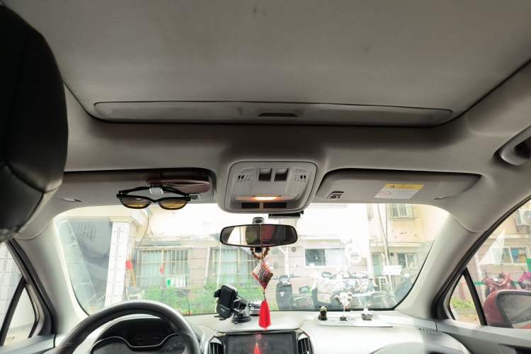 Used Chevrolet Cruze 2017 1.5L Automatic Pioneer Sunroof Edition Headliner
