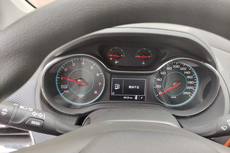 Used Chevrolet Cruze 2017 1.5L Automatic Pioneer Sunroof Edition Instrument Cluster
