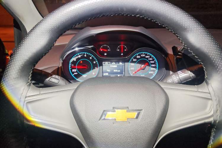 Used Chevrolet Cruze 2017 1.5L Automatic Pioneer Sunroof Edition Instrument Cluster