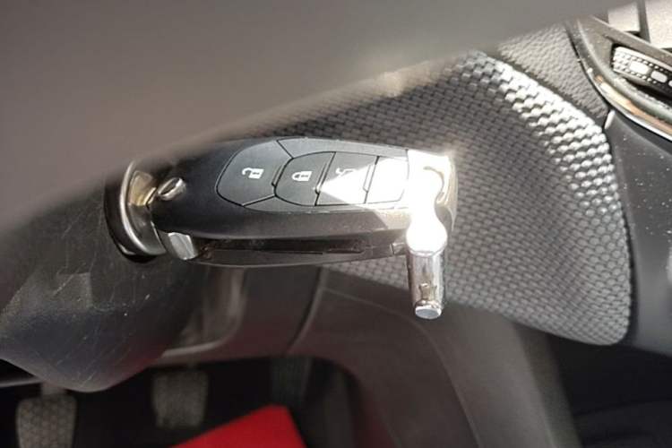 Used Chevrolet Cruze 2017 1.5L Manual Pioneer Edition Interior 1