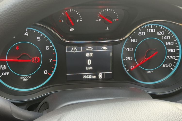 Used Chevrolet Cruze 2017 1.5L Manual Pioneer Edition Interior 4