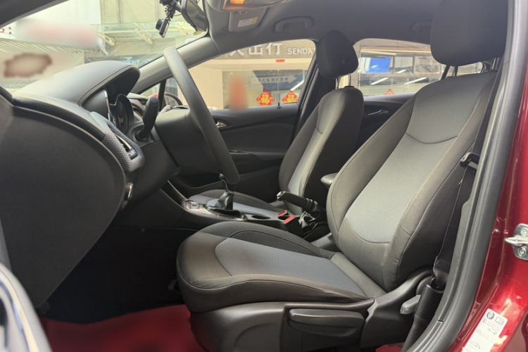 Used Chevrolet Cruze 2017 1.5L Manual Pioneer Edition Interior 9