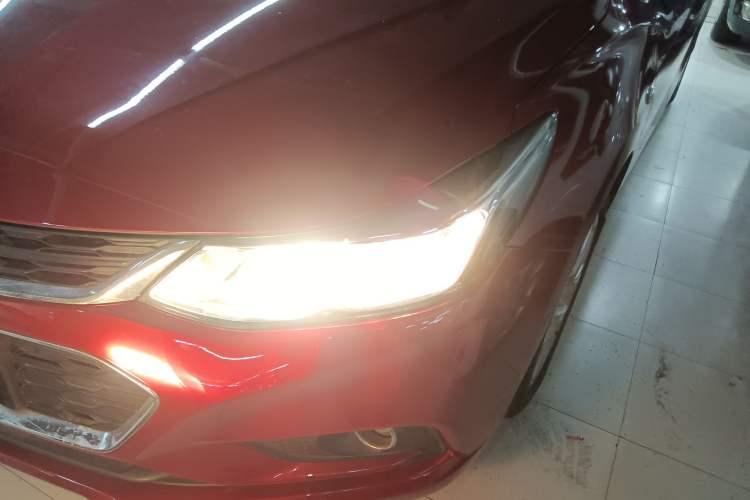 Used Chevrolet Cruze 2017 1.5L Hatchback Automatic Xuanfeng Edition Left Front Headlight