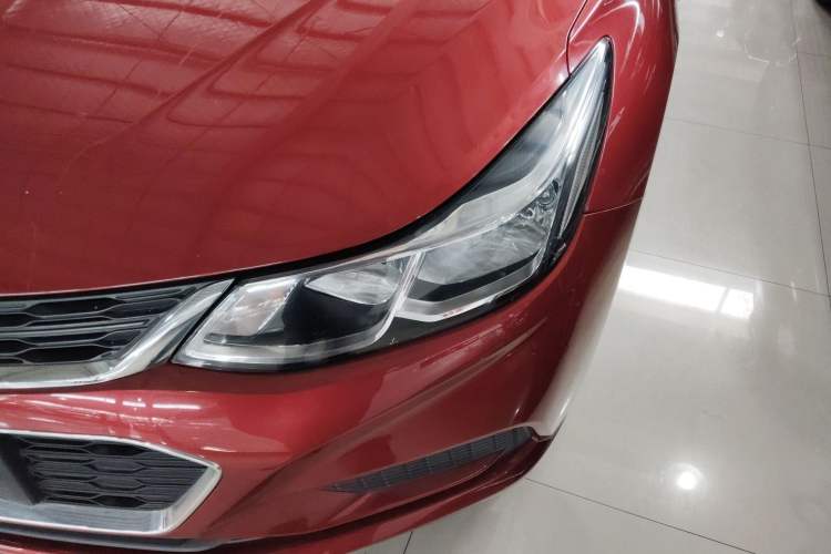 Used Chevrolet Cruze 2017 1.5L Hatchback Manual Pioneer Edition Left Front Headlight