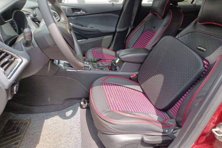Used Chevrolet Cruze 2017 1.5L Automatic Pioneer Sunroof Edition Left Front Seat