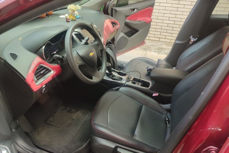 Used Chevrolet Cruze 2017 1.5L Automatic Pioneer Sunroof Edition Left Front Seat